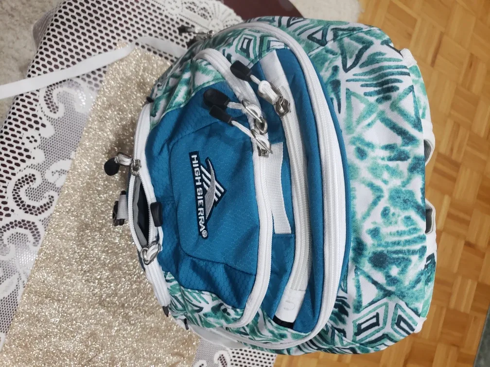 New High Sierra Ripprap Lifestyle Backpack and free gift image indicator(6)