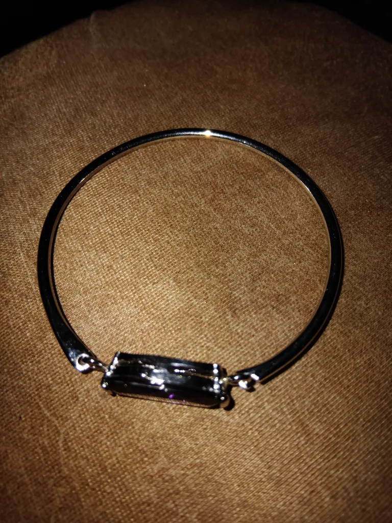 Silver Bangle Bracelet with Purple Stone image indicator(2)