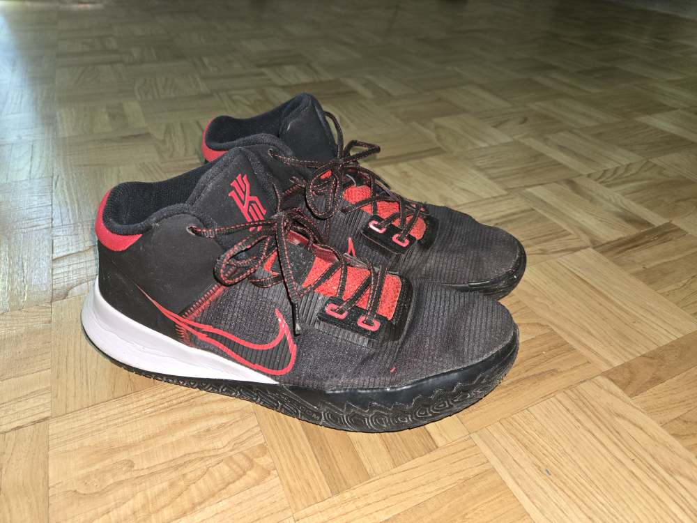 Nike Kyrie Flytrap 4 Bred - photo 2
