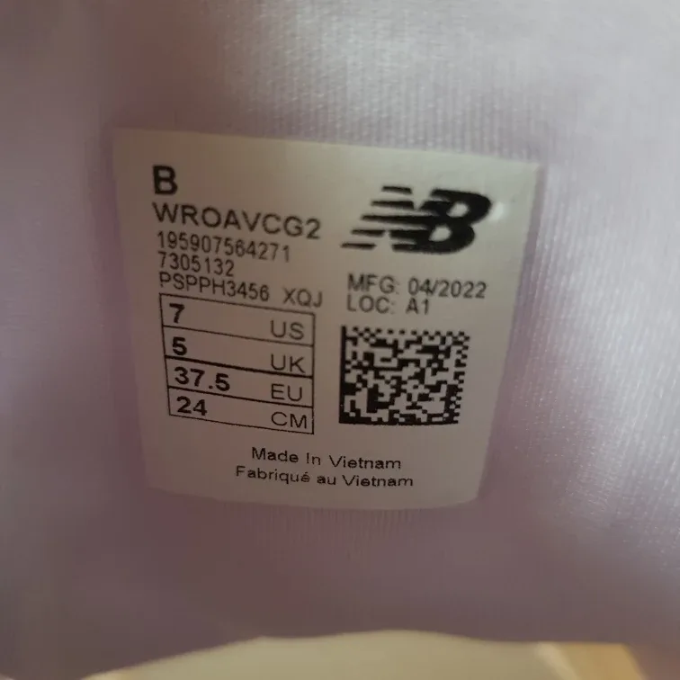 New Balance Women's Running Shoes image indicator(6)