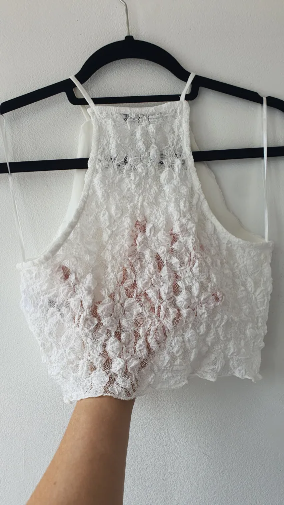 White Crop Tops image indicator(3)