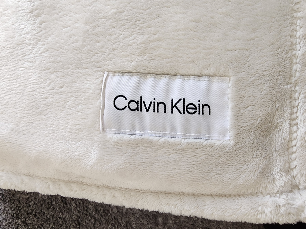 Calvin Klein Blanket - photo 3
