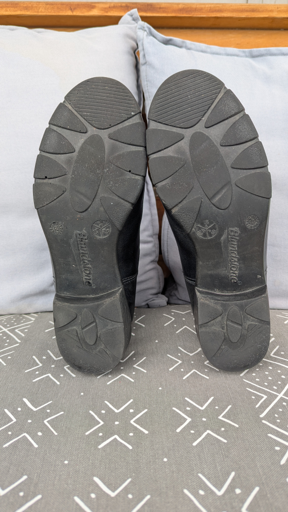 Blundstone Black Leather Chelsea Boots Size W9 - photo 4