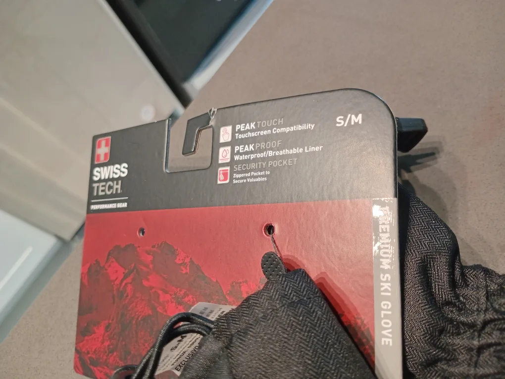 Swiss Tech Premium Ski Gloves - S/M image indicator(2)