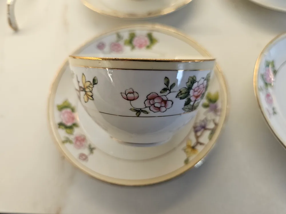 Vintage Floral & Gold China Set Nippon image indicator(2)