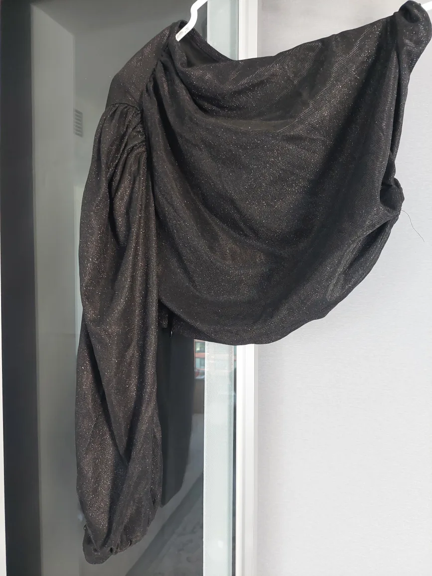 Black Long Sleeve Top