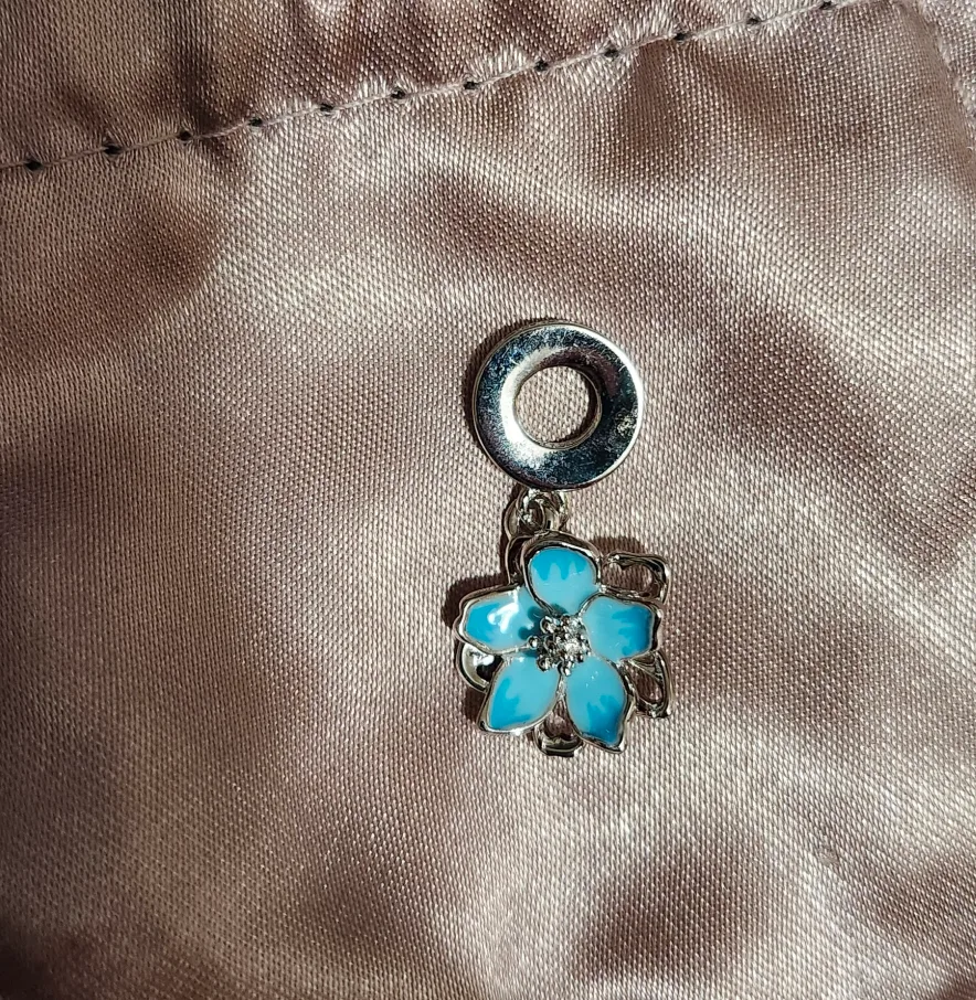 Blue Flower Charm thumbnail
