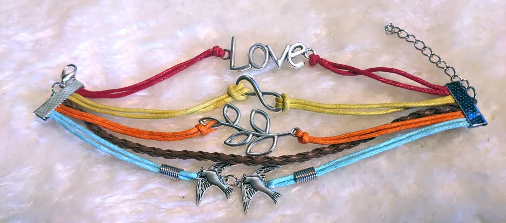 Set of 4 Charm Bracelets thumbnail