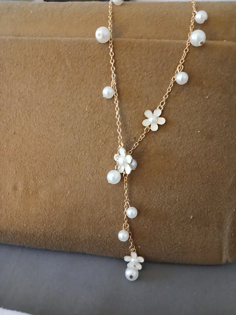 Gold Tone Flower & Pearl Necklace thumbnail