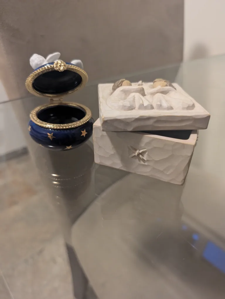 2 decorative containers thumbnail
