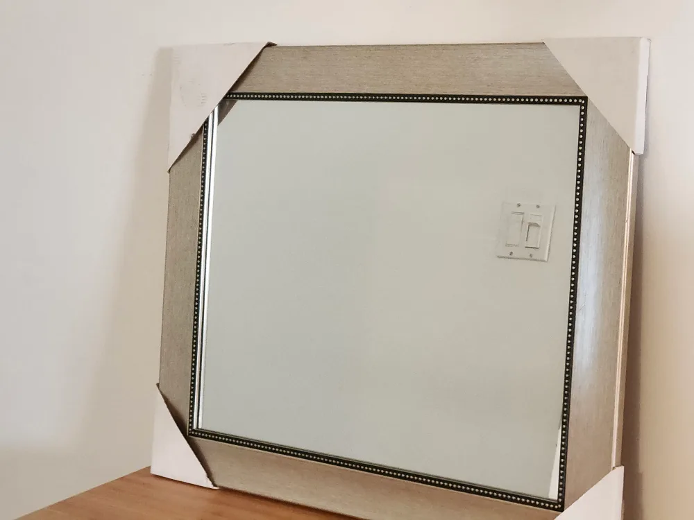 Gold Mirror - New in Box image indicator(4)