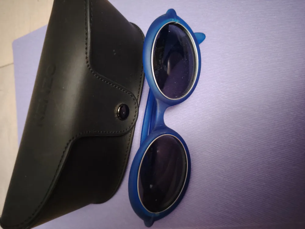 Kenzo Blue Sunglasses with Case image indicator(3)