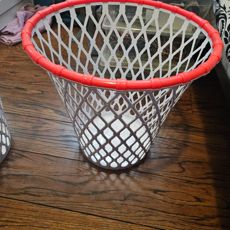 large trash bin thumbnail