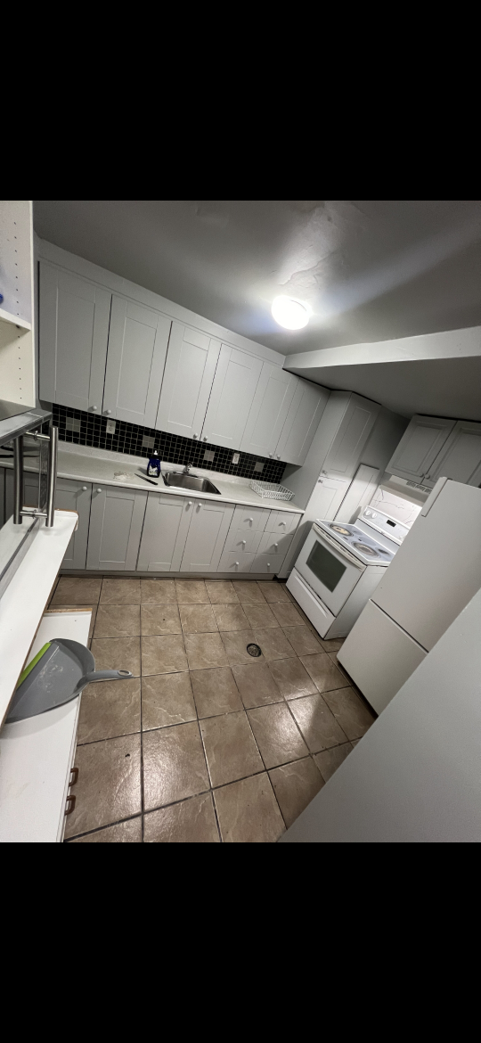 3 Bedroom Basement For Rent - photo 4