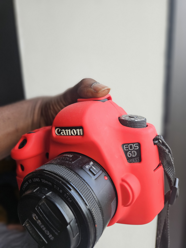Canon EOS 6D with 50mm Lens - Red - photo 2