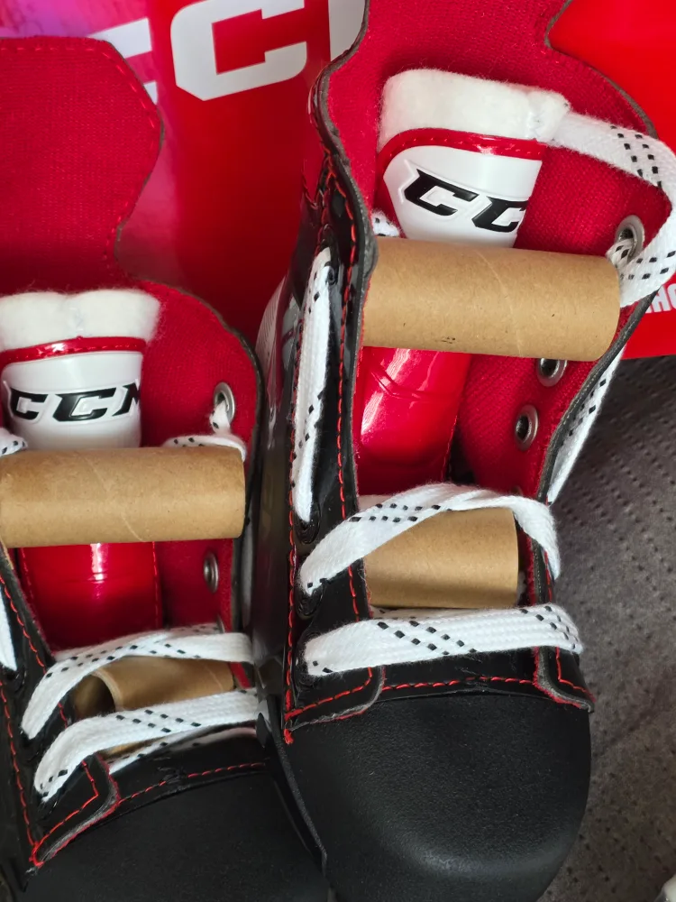 CCM Jetspeed Youth Ice Skates - Size 9 Brand New from $35 image indicator(2)