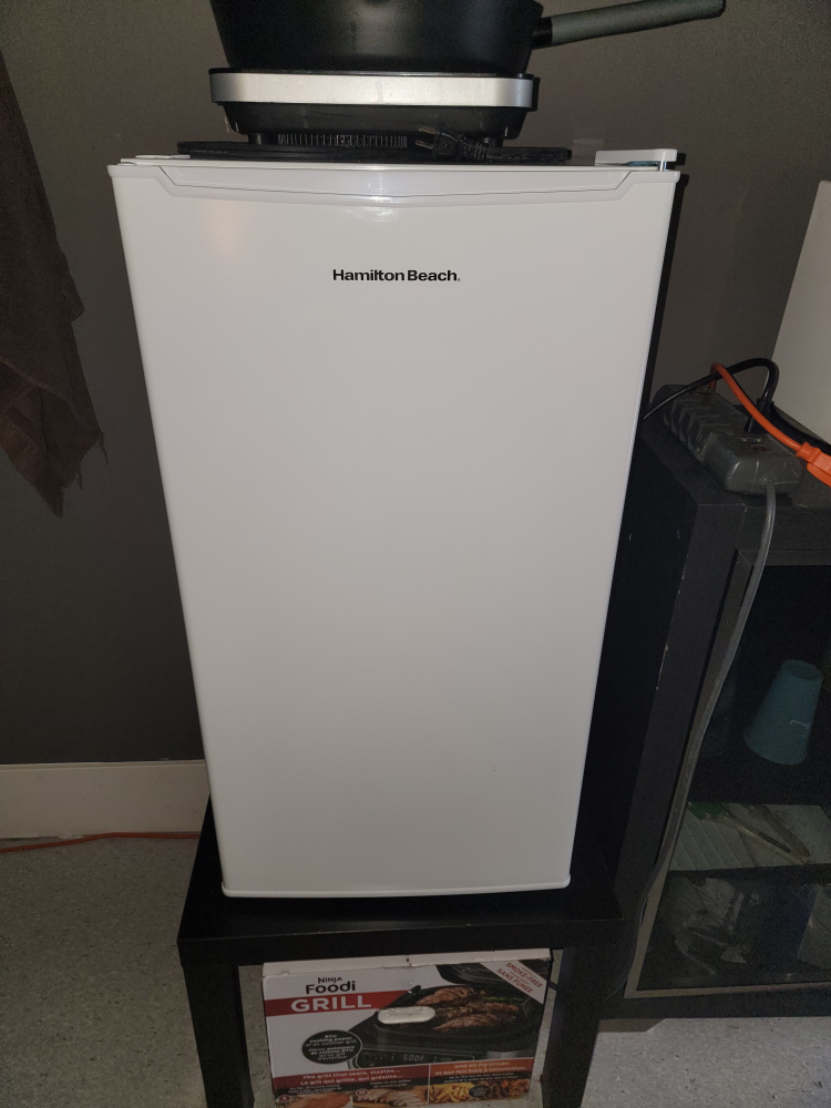 Hamilton Beach Mini Fridge - Great Condition!