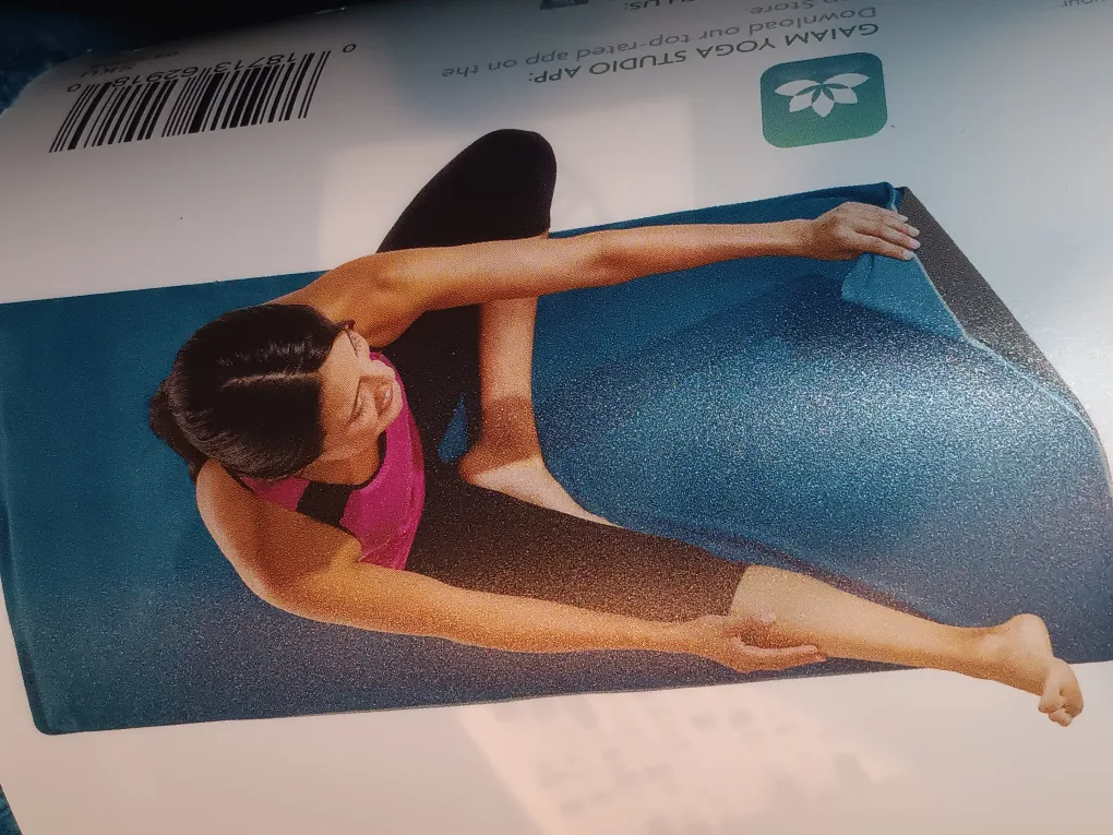 Gaiam Yoga Mat Towel - Stay Put, Super Absorbent thumbnail