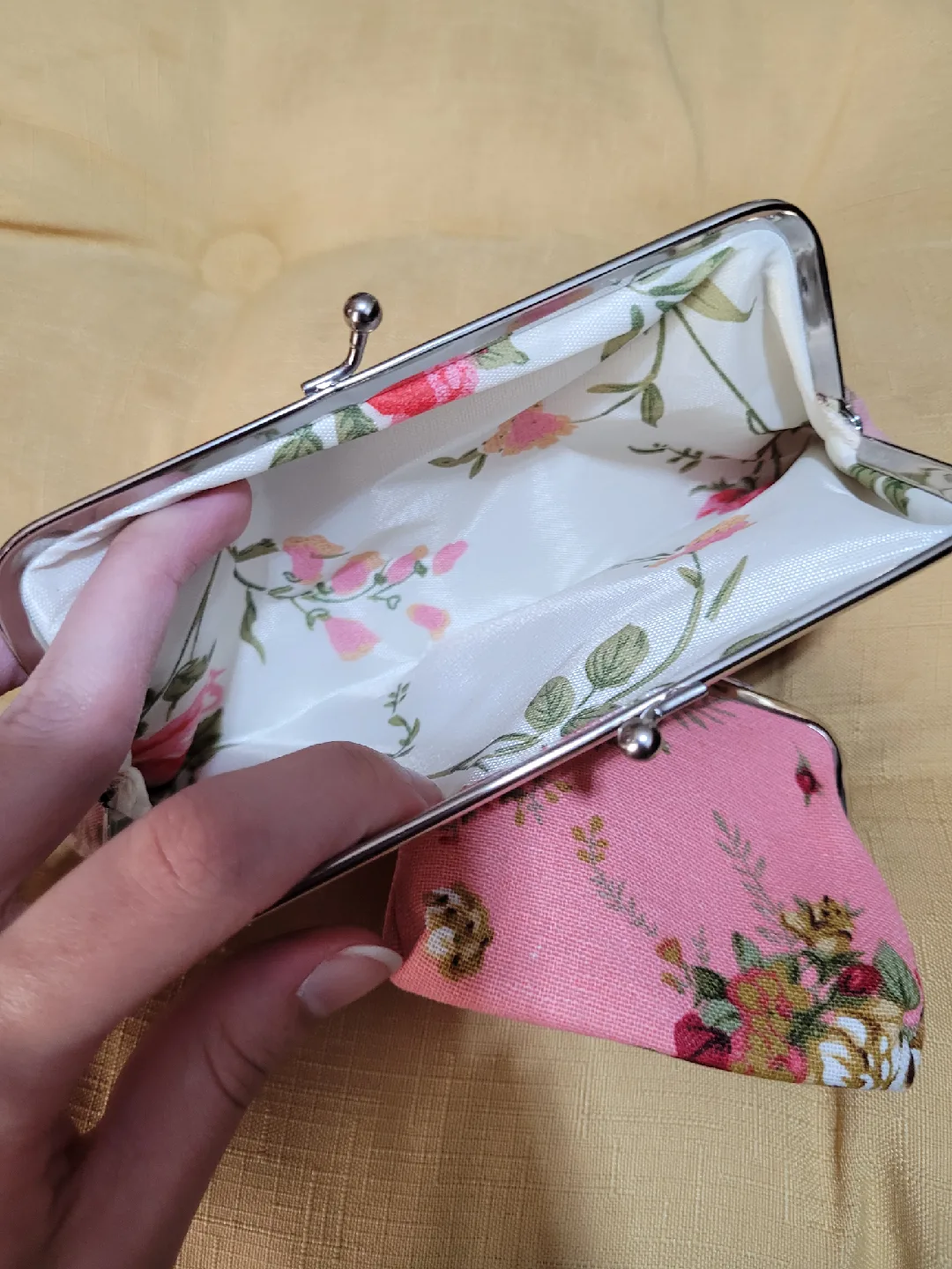 Floral Coin Purses - Set of 2 image indicator(3)