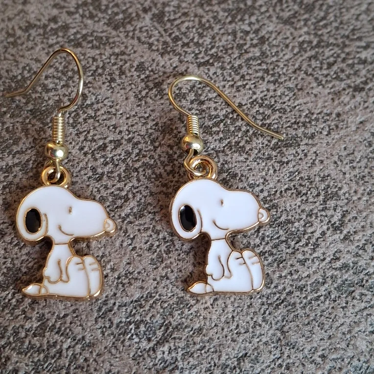 Snoopy Dangle Earrings image indicator(2)