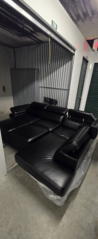 Black leather sectional sofa w Pullout Bed - photo 3