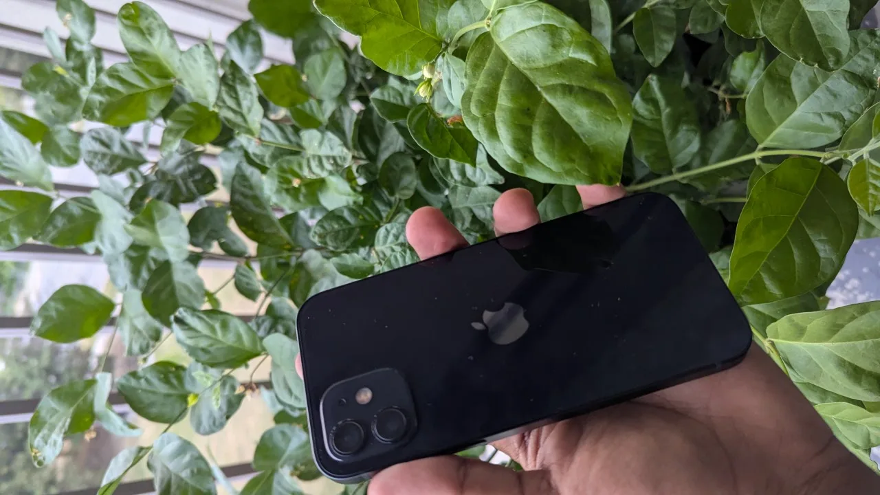 iPhone 12 - Black image indicator(2)