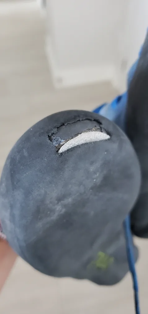 Five Ten Climbing Shoes - Size 38 (6US) image indicator(3)