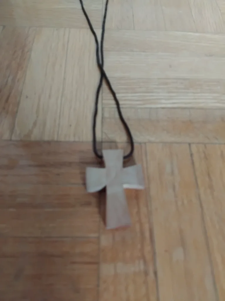 Cross Pendant Necklace image indicator(2)