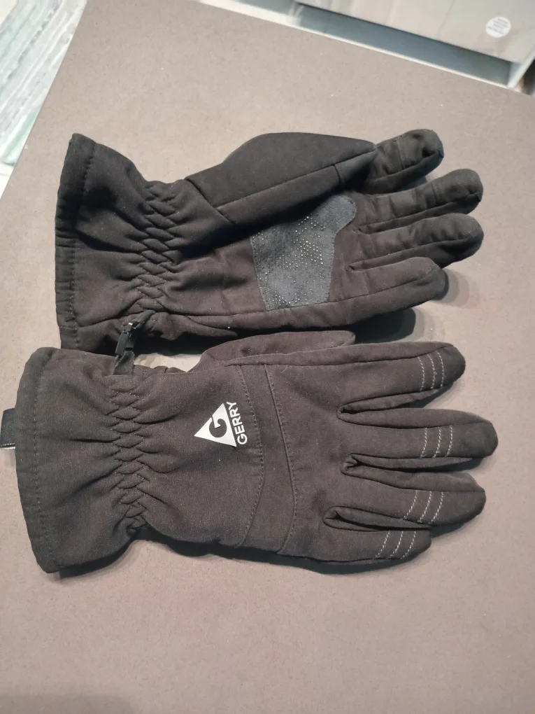 Gerry Black Winter Gloves thumbnail