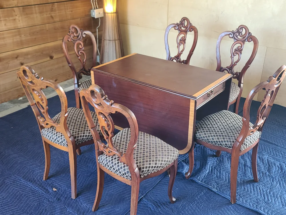 Antique Dining Table with 6 Ornate Chairs image indicator(2)