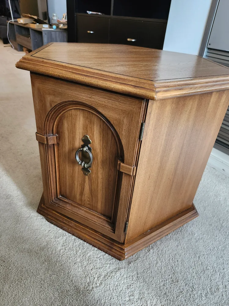 Vintage style Hexagonal Side Table image indicator(3)