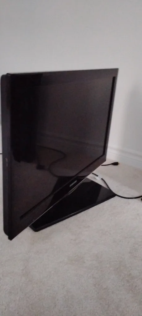 Samsung LN32C640F2D 32" LCD TV image indicator(2)