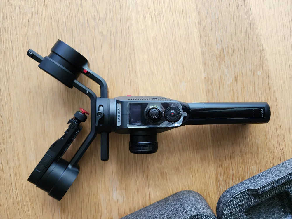 MOZA AirCross 2 Professional Camera Gimbal image indicator(5)