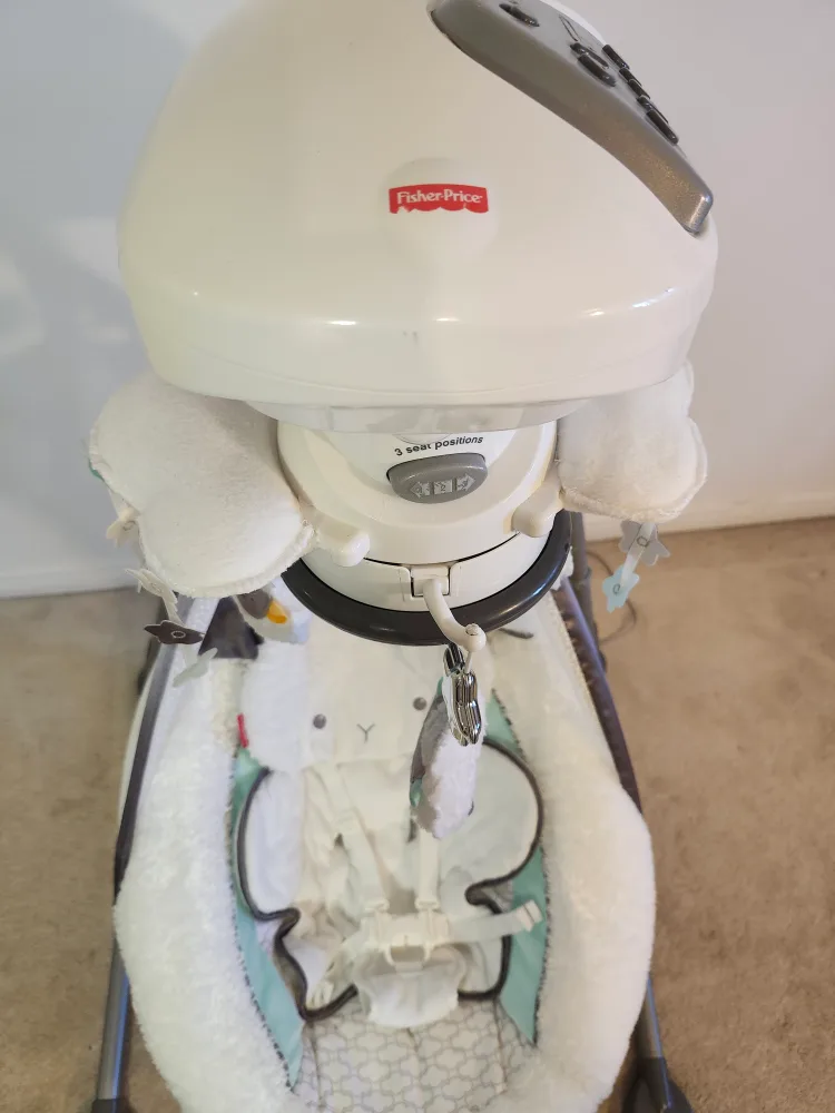 Fisher-Price Sweet Snugapuppy Dreams Cradle 'n Swing image indicator(10)