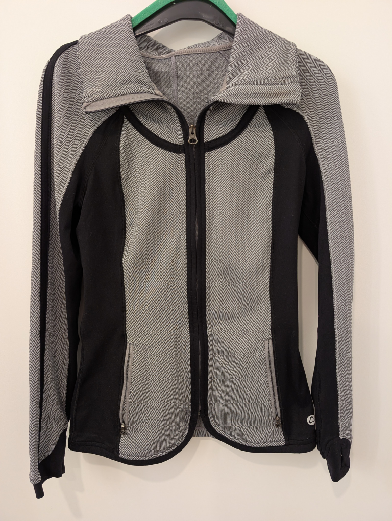 Titika workout jacket Black/Grey Size 6