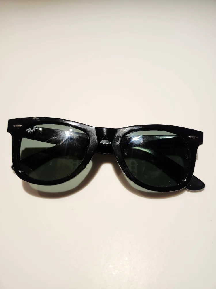 Ray-Ban Wayfarer Sunglasses - Black thumbnail
