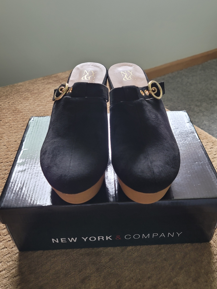 NY&C Black Clogs - Size 9 - photo 2