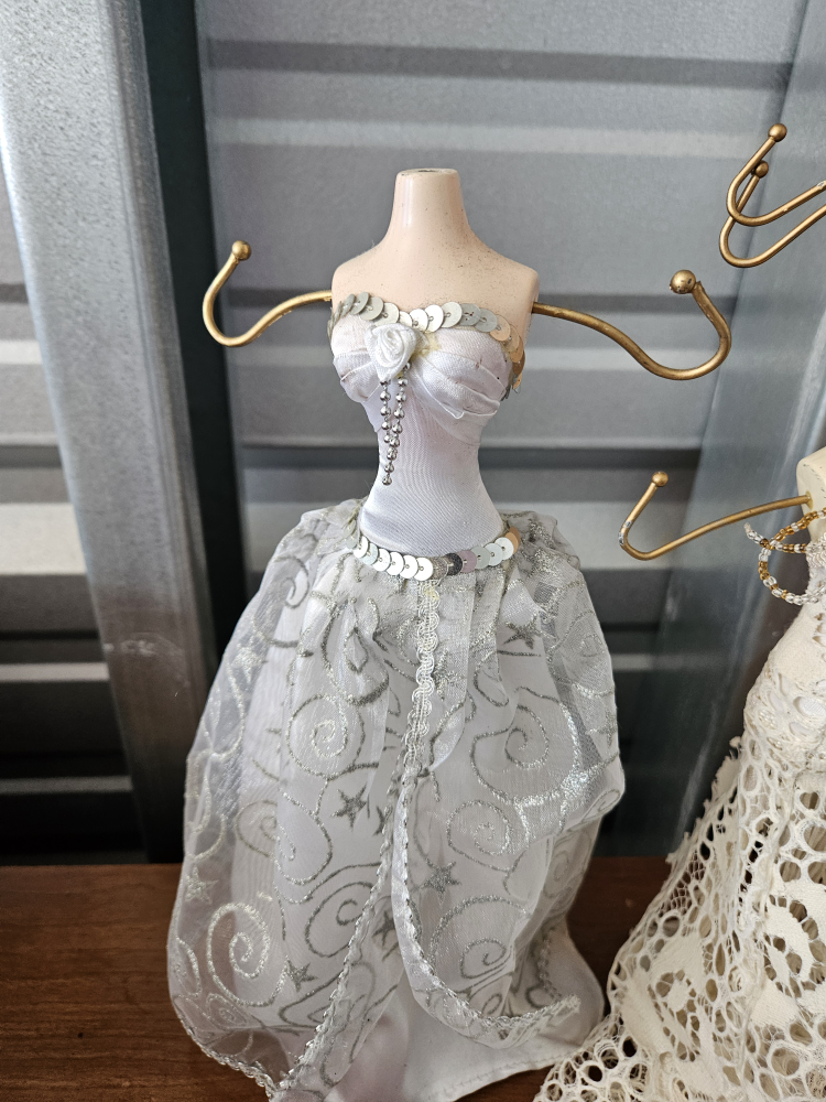 Dress Form Jewelry Holders - photo 2