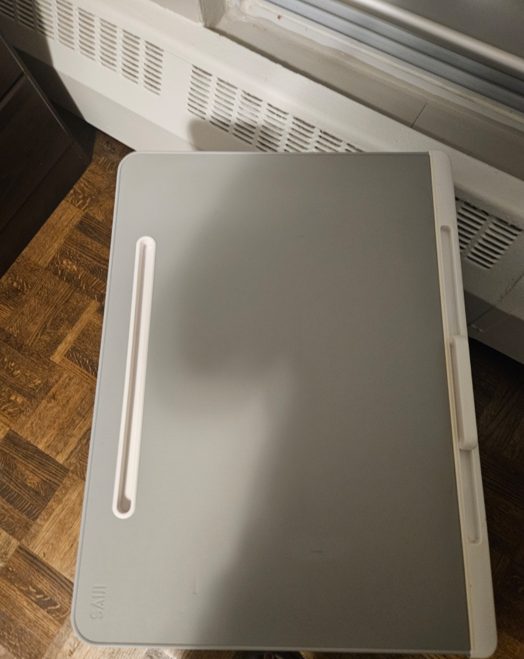 SAKI Laptop Bed Tray Table