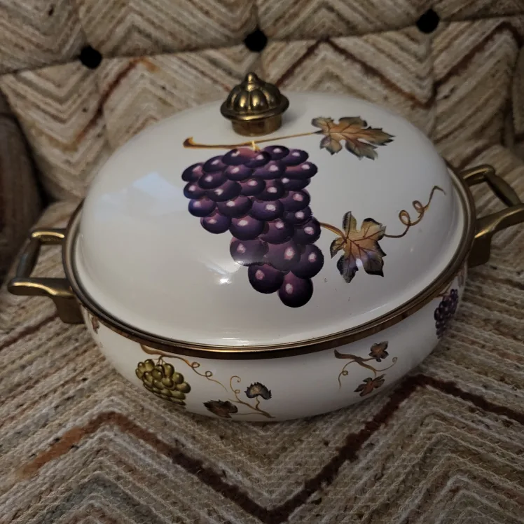 Villa Grande Enamel Casserole Dish thumbnail