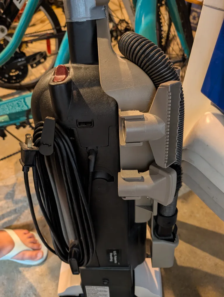 Hoover Vacuum with Removable Tool Rack image indicator(3)