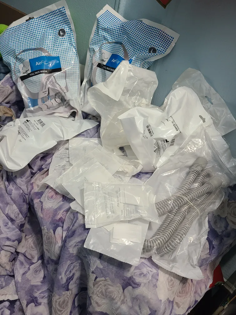 2 ResMed AirFit F20 Full Face Mask - Size L image indicator(9)