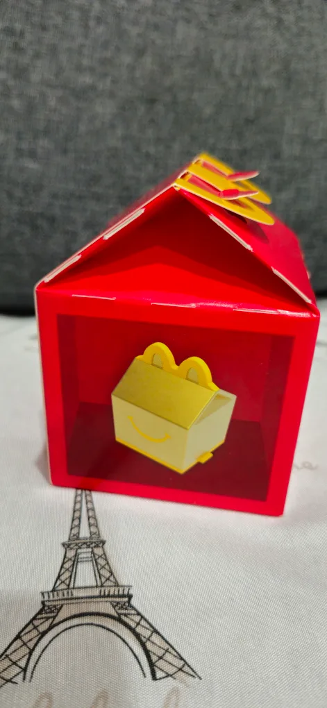 McDonald's Happy Meal image indicator(2)