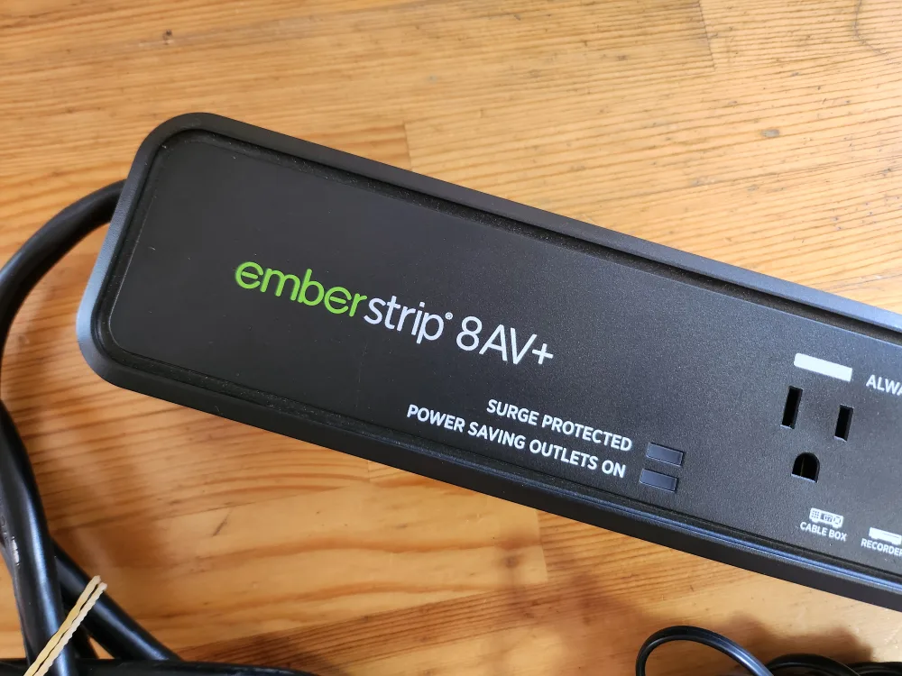 Embertec Emberstrip 8AV+ Power Bar image indicator(3)