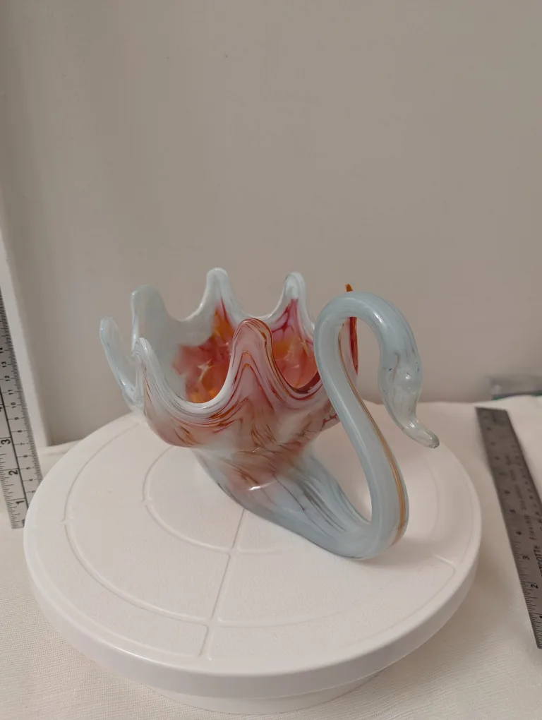 Glass Swan bowl Cadmium Orange &  Translucent White image indicator(2)