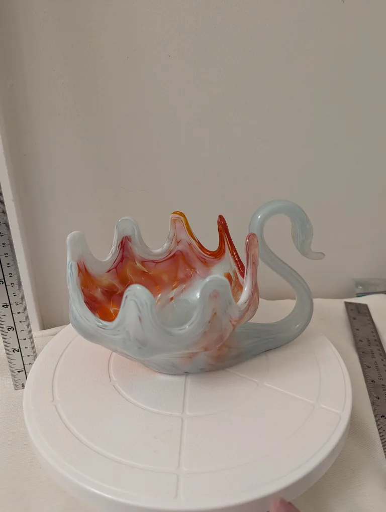 Glass Swan bowl Cadmium Orange &  Translucent White image indicator(3)