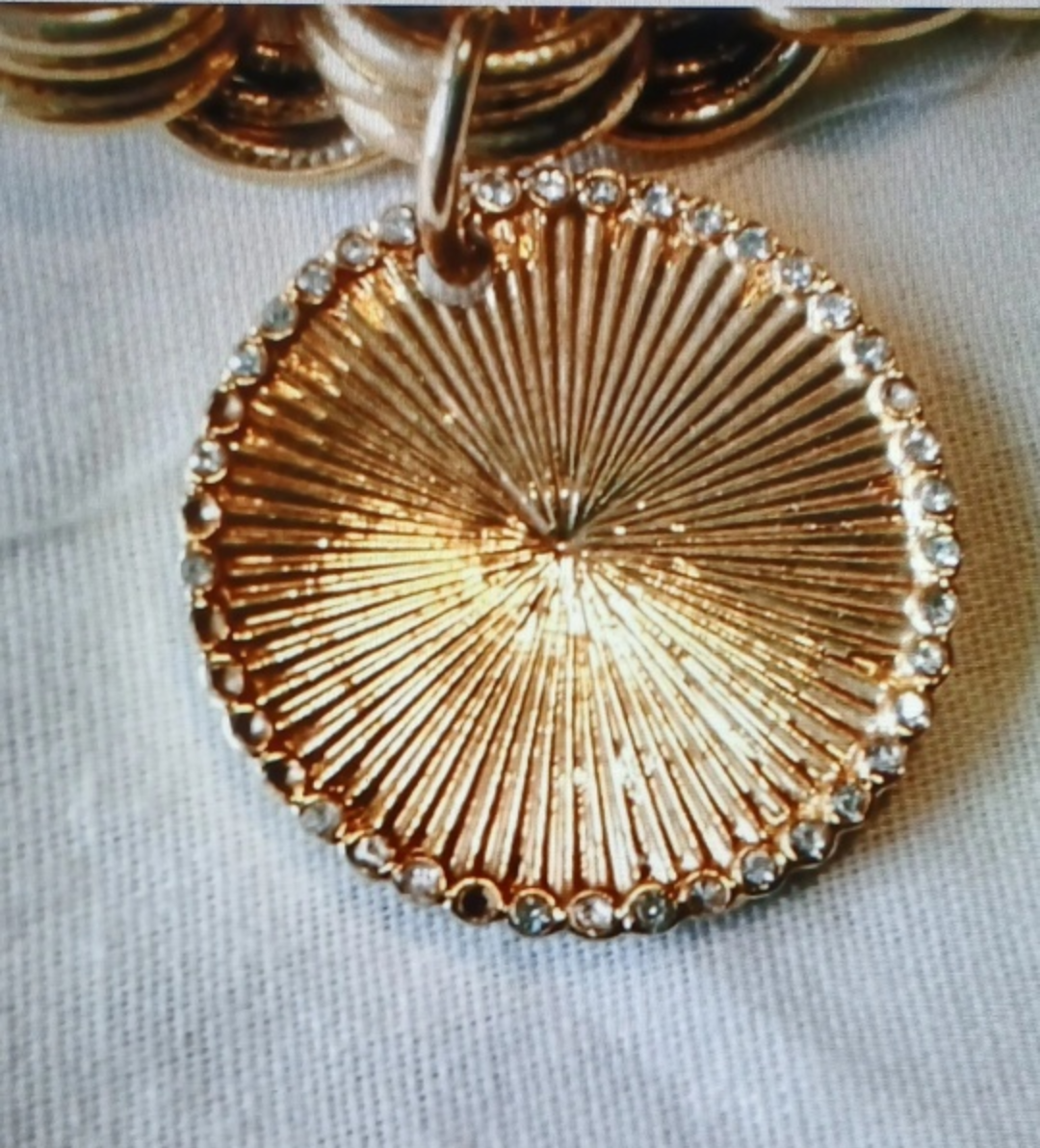 ANN TAYLOR CANCER AWARENESS GOLD-TONE CHARM BRACELET - photo 4