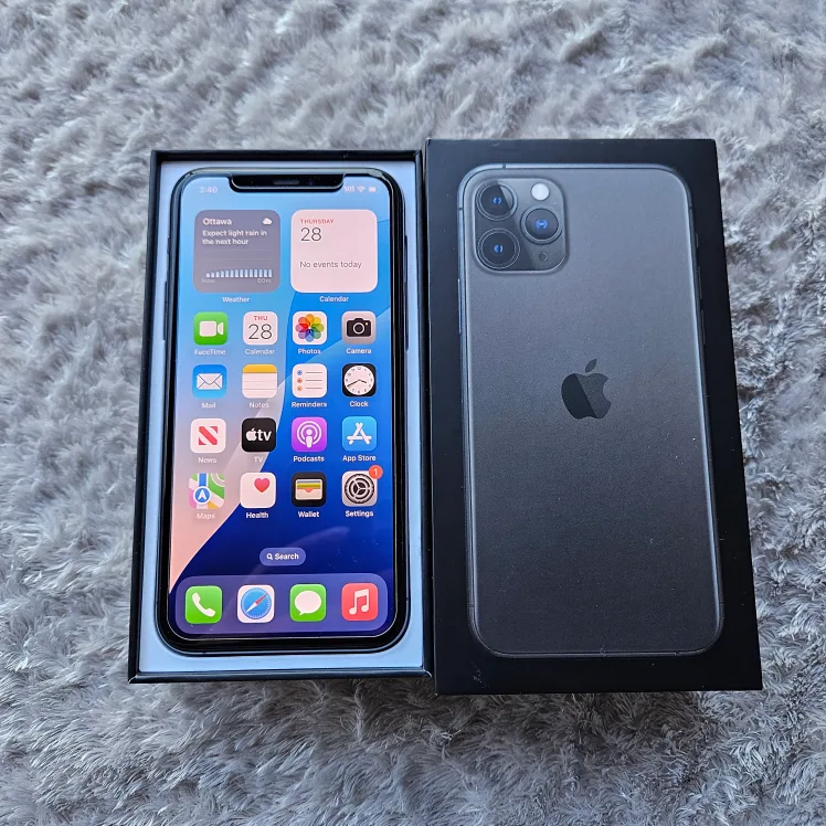 iPhone 11 Pro 64GB - Excellent Condition image indicator(3)