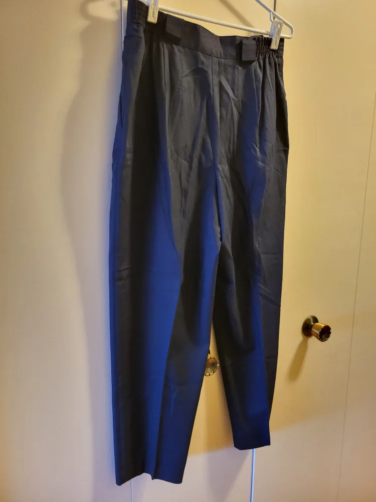 Beechers Brook Navy Women's  Blazer and Pants image indicator(7)