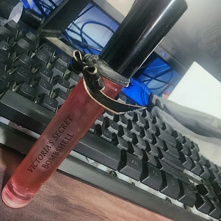Victoria's Secret Bombshell Rollerball thumbnail